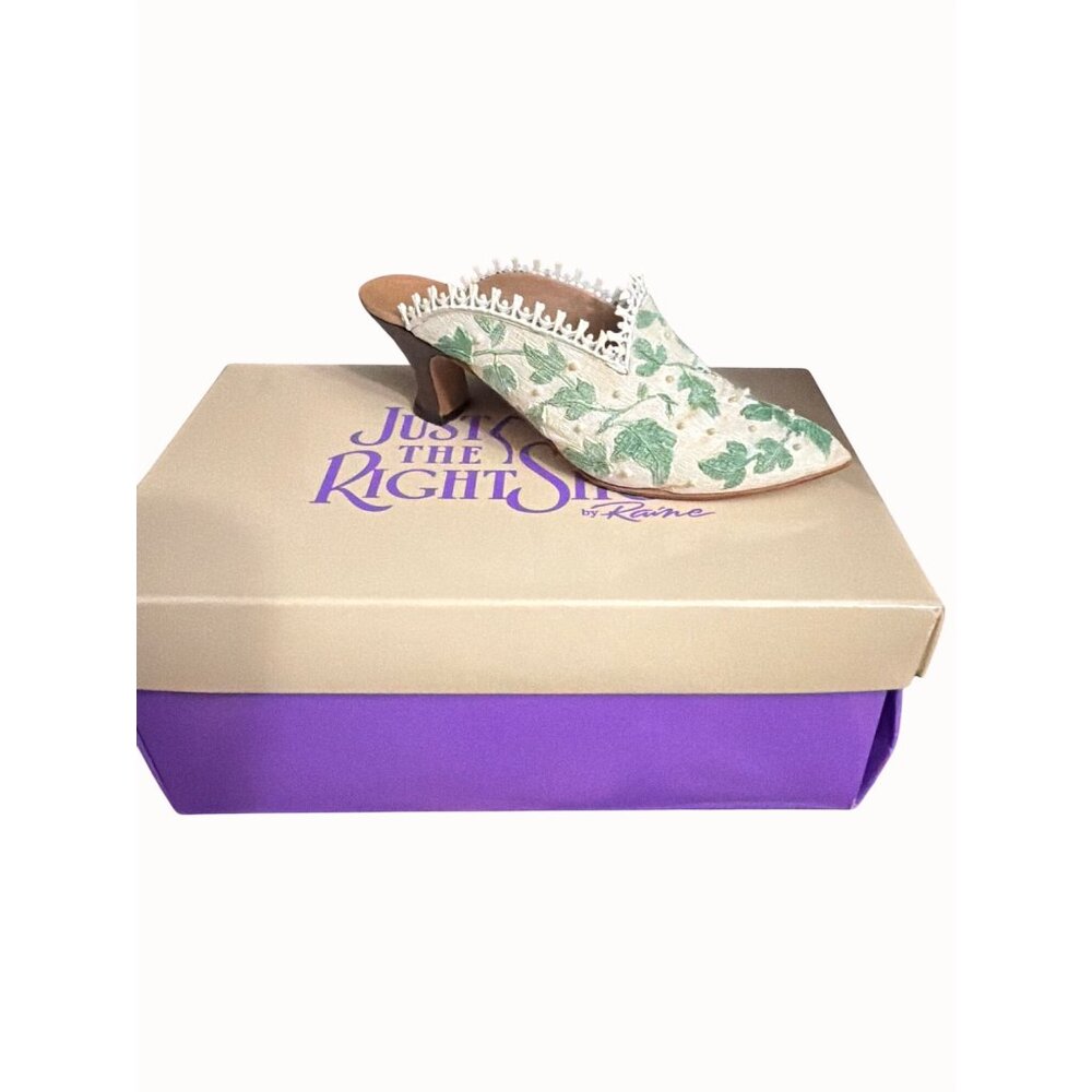 Just The Right Shoe Raine Touch Of Lace Collectible Miniature With Box